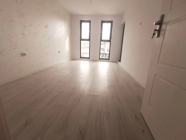 Apartament 4 camere - Bucium