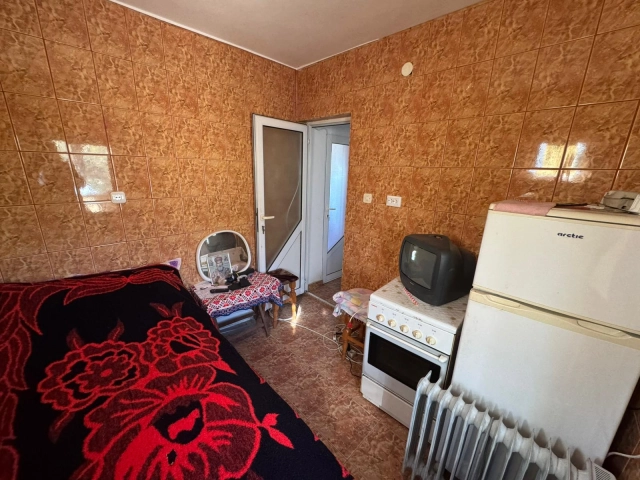 Apartament 3 camere - Bucium