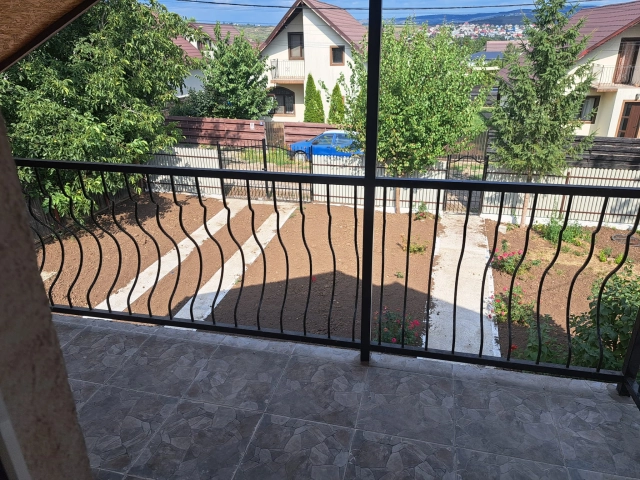 Apartament 5 camere - Lunca Cetatuii