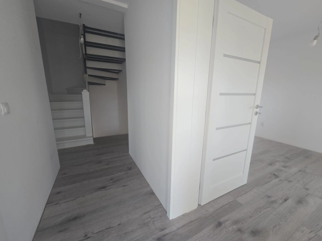 Apartament 5 camere - Bucium