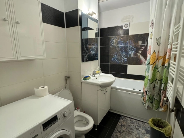 Apartament 3 camere - Centru