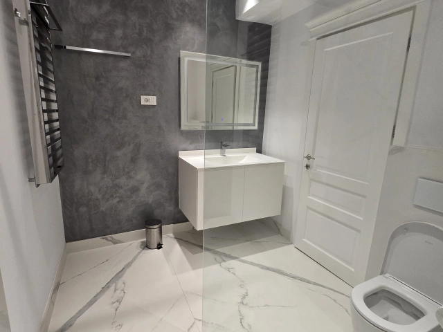 Apartament 4 camere - Centru