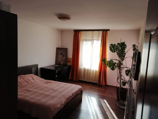 Apartament 5 camere - Visani