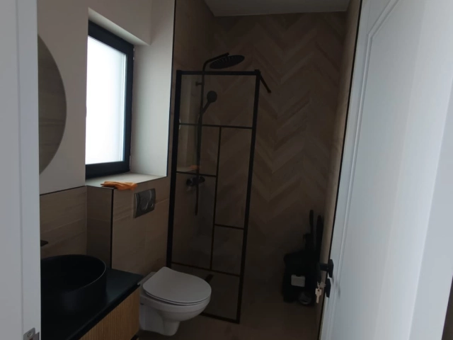 Apartament 4 camere - Miroslava