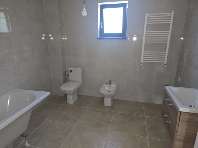 Apartament 5 camere - Bucium