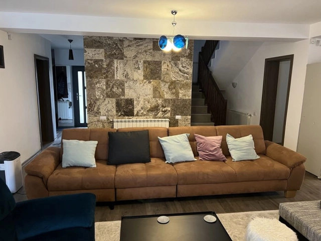 Apartament 5 camere - Popas Pacurari