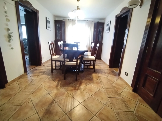 Apartament 3 camere - Centru