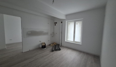 Apartament de vanzare 2 camere CUG 160739