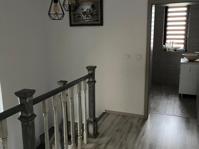 Apartament 4 camere - Valea Adanca