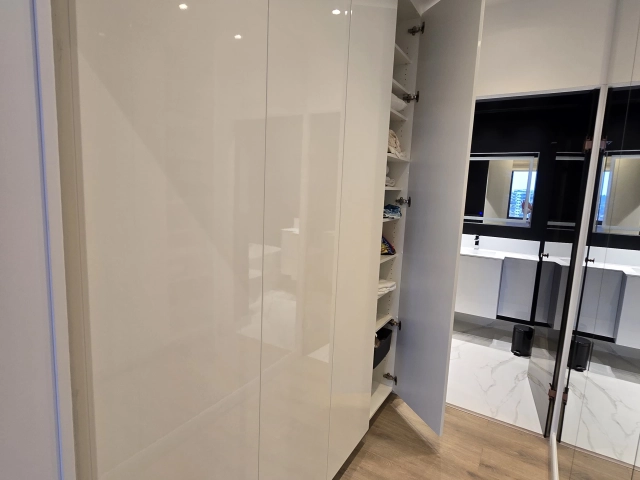 Apartament 4 camere - Centru