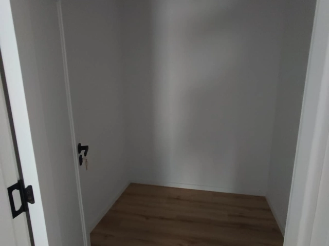 Apartament 4 camere - Miroslava