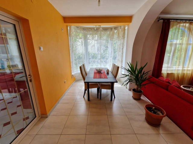 Apartament 4 camere - Bucium