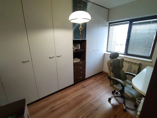 Apartament 3 camere - Centru