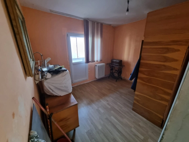 Apartament 4 camere - Tomesti