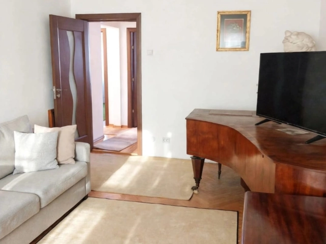 Apartament 3 camere - Alexandru cel Bun
