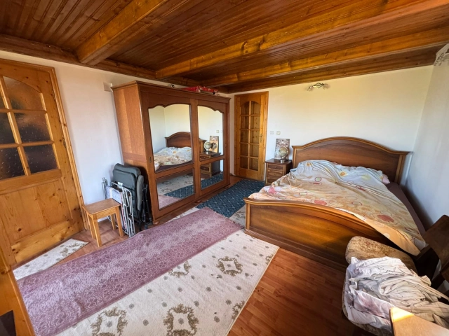 Apartament 3 camere - Bucium
