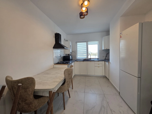 Apartament 4 camere - Visani