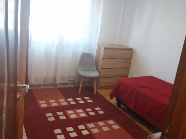 Apartament 3 camere - Alexandru cel Bun