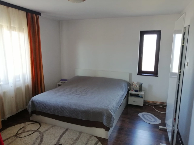 Apartament 5 camere - Visani