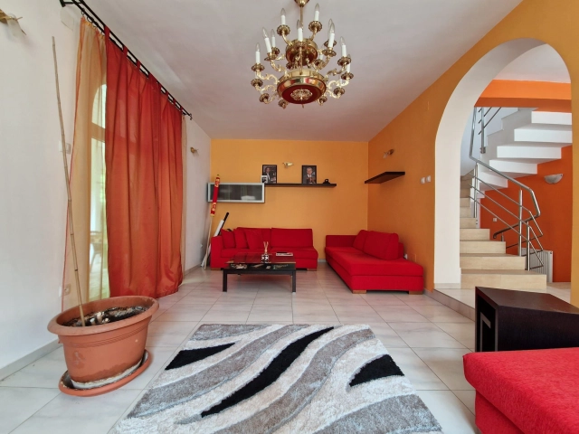 Apartament 4 camere - Bucium