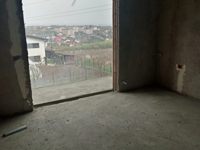 Apartament 4 camere - Valea Adanca