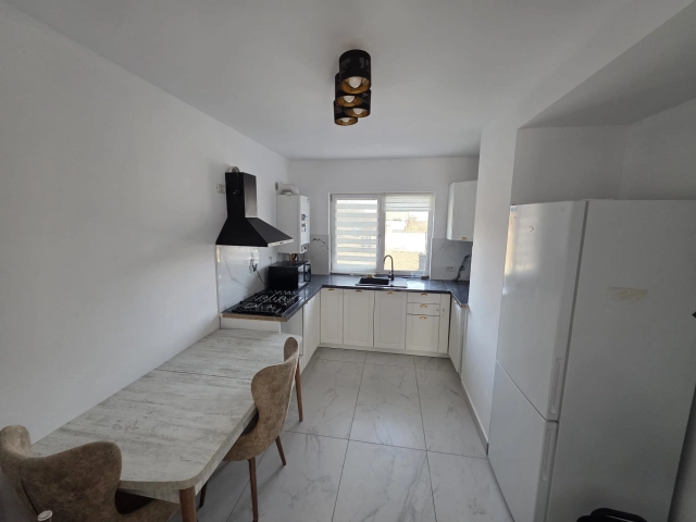 Apartament 4 camere - Visani