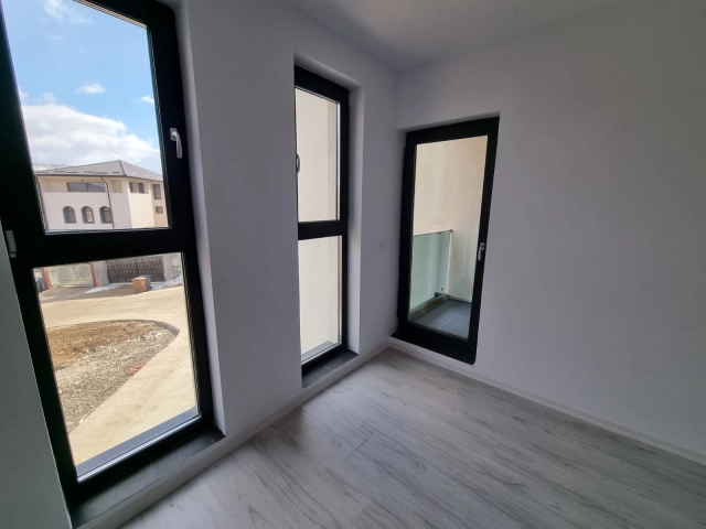 Apartament 4 camere - Bucium