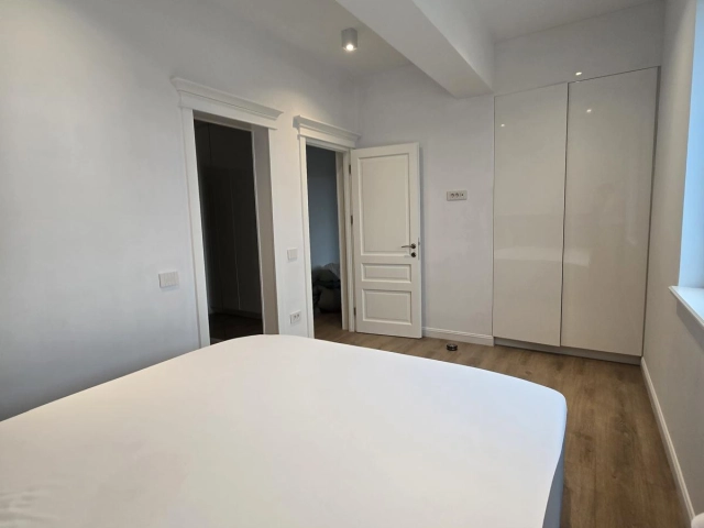 Apartament 4 camere - Centru