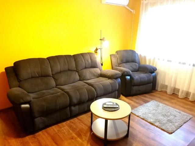 Apartament 3 camere - Podu Ros