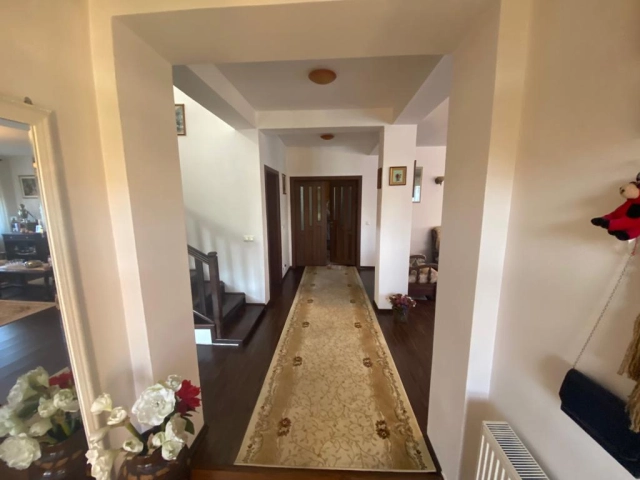 Apartament 4 camere - Popas Pacurari