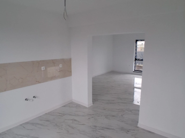 Apartament 4 camere - Vorovesti