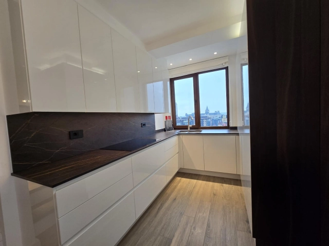 Apartament 4 camere - Centru