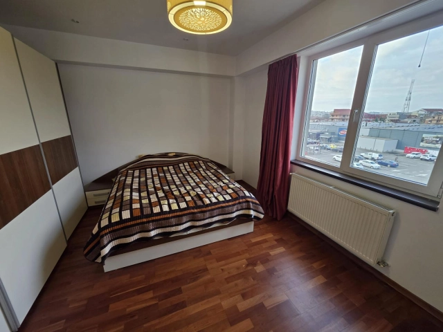 Apartament 3 camere - Centru
