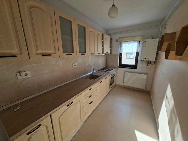 Apartament 3 camere - Popas Pacurari