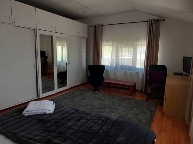 Apartament 9 camere - Tatarasi