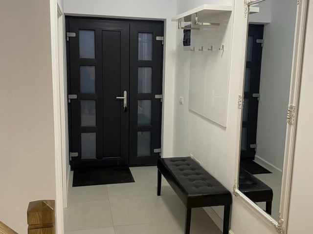 Apartament 5 camere - Breazu