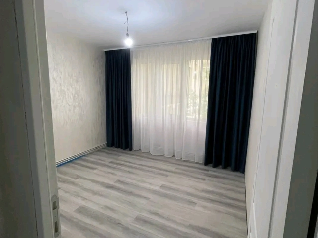 Apartament 3 camere - Alexandru cel Bun