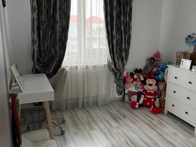 Apartament 4 camere - Valea Adanca