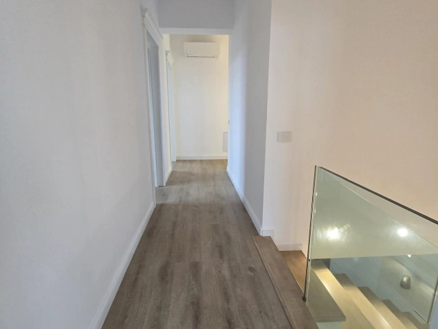 Apartament 4 camere - Centru