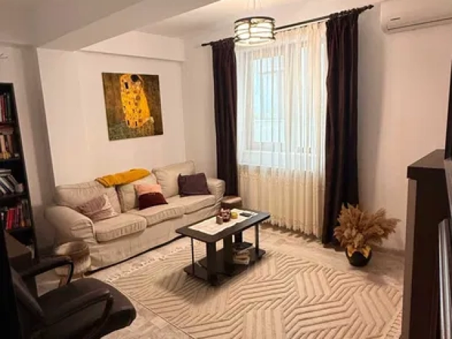 Apartament 2 camere - Podul de Fier