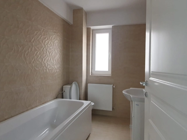 Apartament 3 camere - Popas Pacurari
