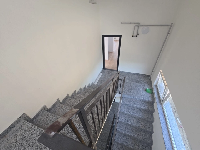 Apartament 3 camere - Rediu