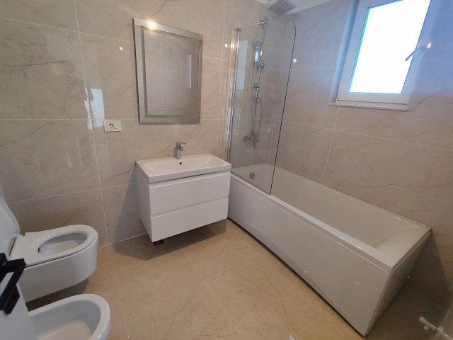 Apartament 4 camere - Popas Pacurari