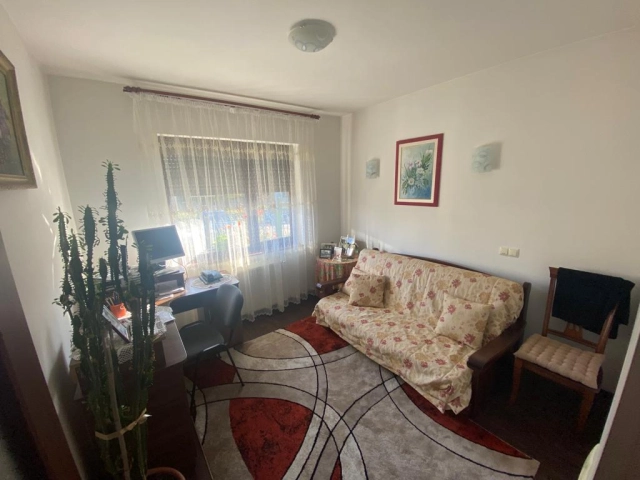 Apartament 4 camere - Popas Pacurari