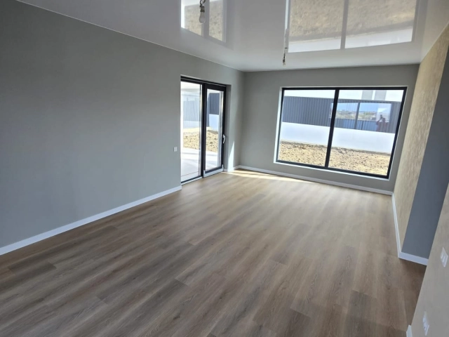 Apartament 4 camere - Visani