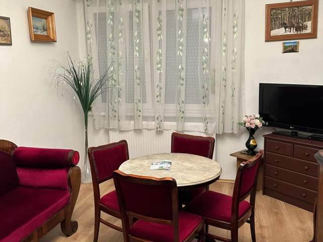 Apartament 3 camere - Centru