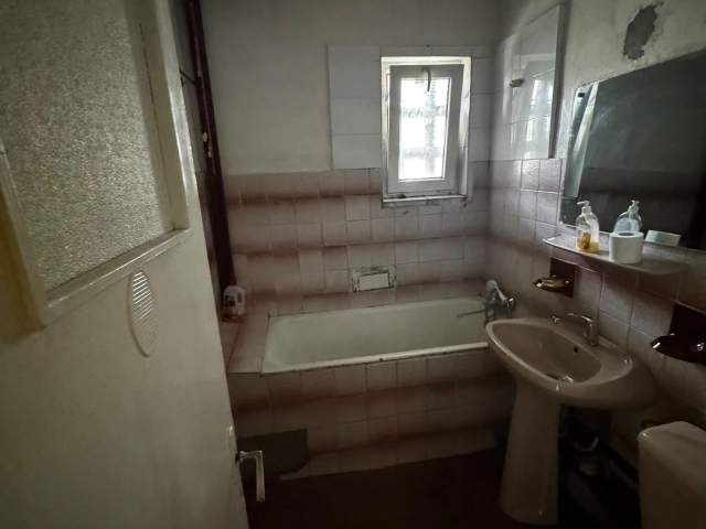 Apartament 3 camere - Podu Ros