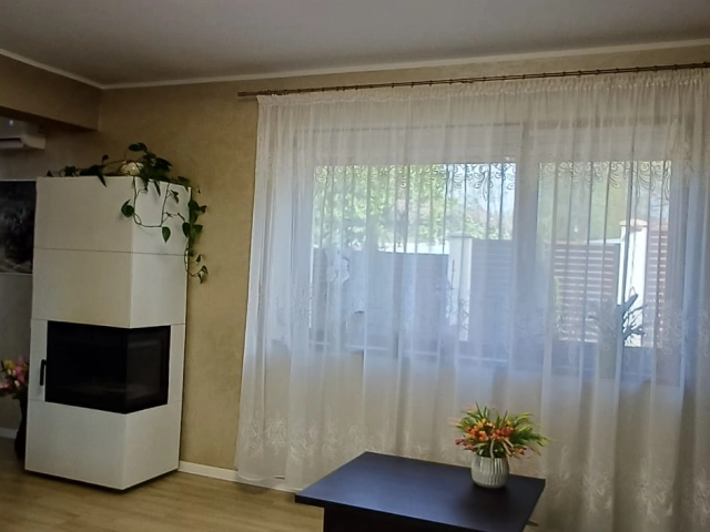 Apartament 4 camere - Miroslava