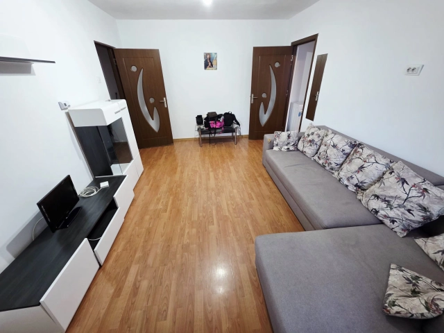 Apartament 3 camere - Alexandru cel Bun