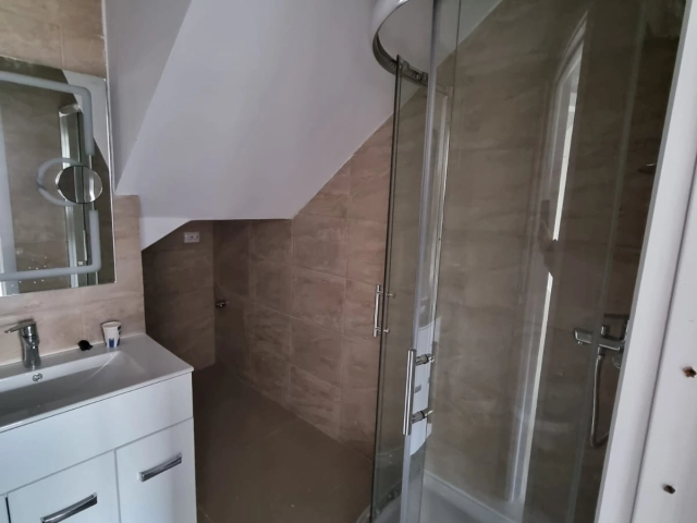 Apartament 4 camere - Bucium